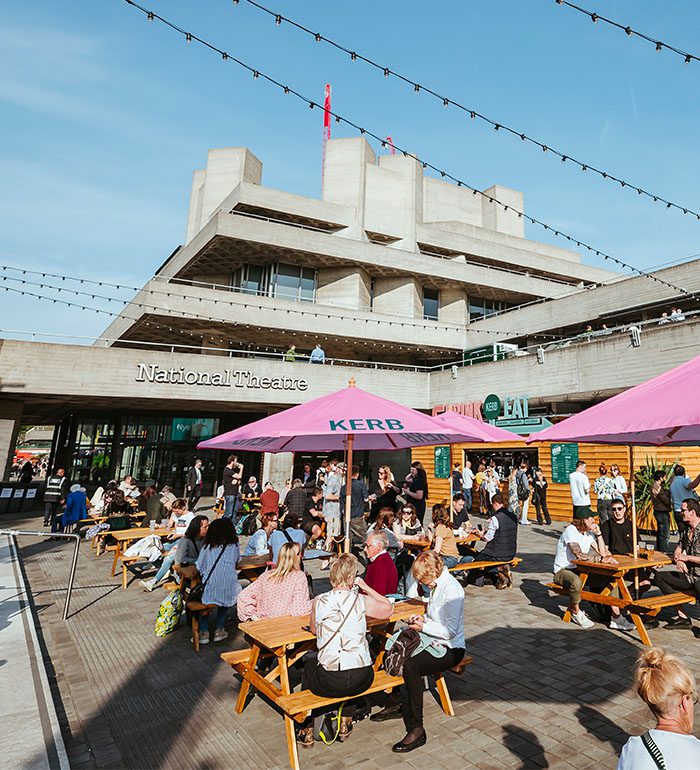 national_theatre_kerb